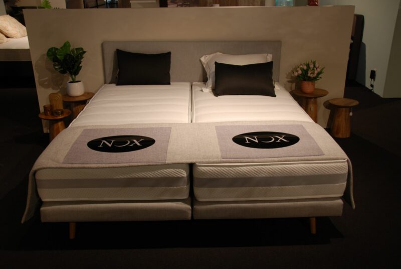 943E2735F5Ed20Cf070Ed87Ed08F039E1554D9F3_Boxspring152.Jpg Boxspring20 - Image 1