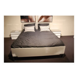 Slaapkamer 727 bed