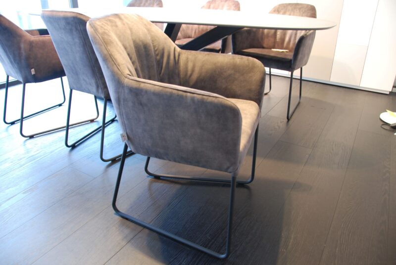 51Fc48F267Afd33160Ce3016A1Cee4B684C18180_6Stoelliz.jpg 6 * Chaise Liz - Image 1