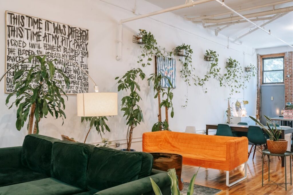 Int&eacute;rieur pr&ecirc;t pour le printemps : 7 gestes simples pour rafra&icirc;chir imm&eacute;diatement votre salon cover