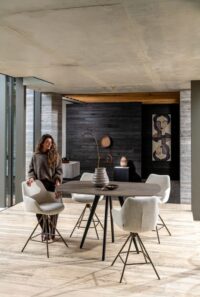 Saluti, bartafel ovaal 150 x 105 cm. - centrale teenpoot - rough off black - Antraciet - Afbeelding 3