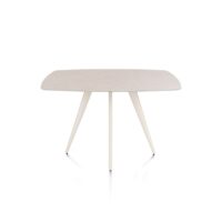 Saluti, bartafel ovaal 150 x 105 cm. - 4 poot - cr&egrave;me - Light sand