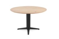 Caletta, eetkamertafel rond 120 cm. - eiken blad - centrale teenpoot zwart - Natural