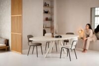 Lund, table ronde 140 cm. - stone-skin - pied cone - Desert - Image 2