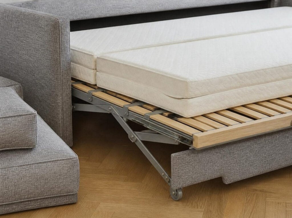 Detail Van Een Uittrekbed Met Lattenbodem En Losse Matras Detail Van Een Uittrekbed Met Lattenbodem En Losse Matras